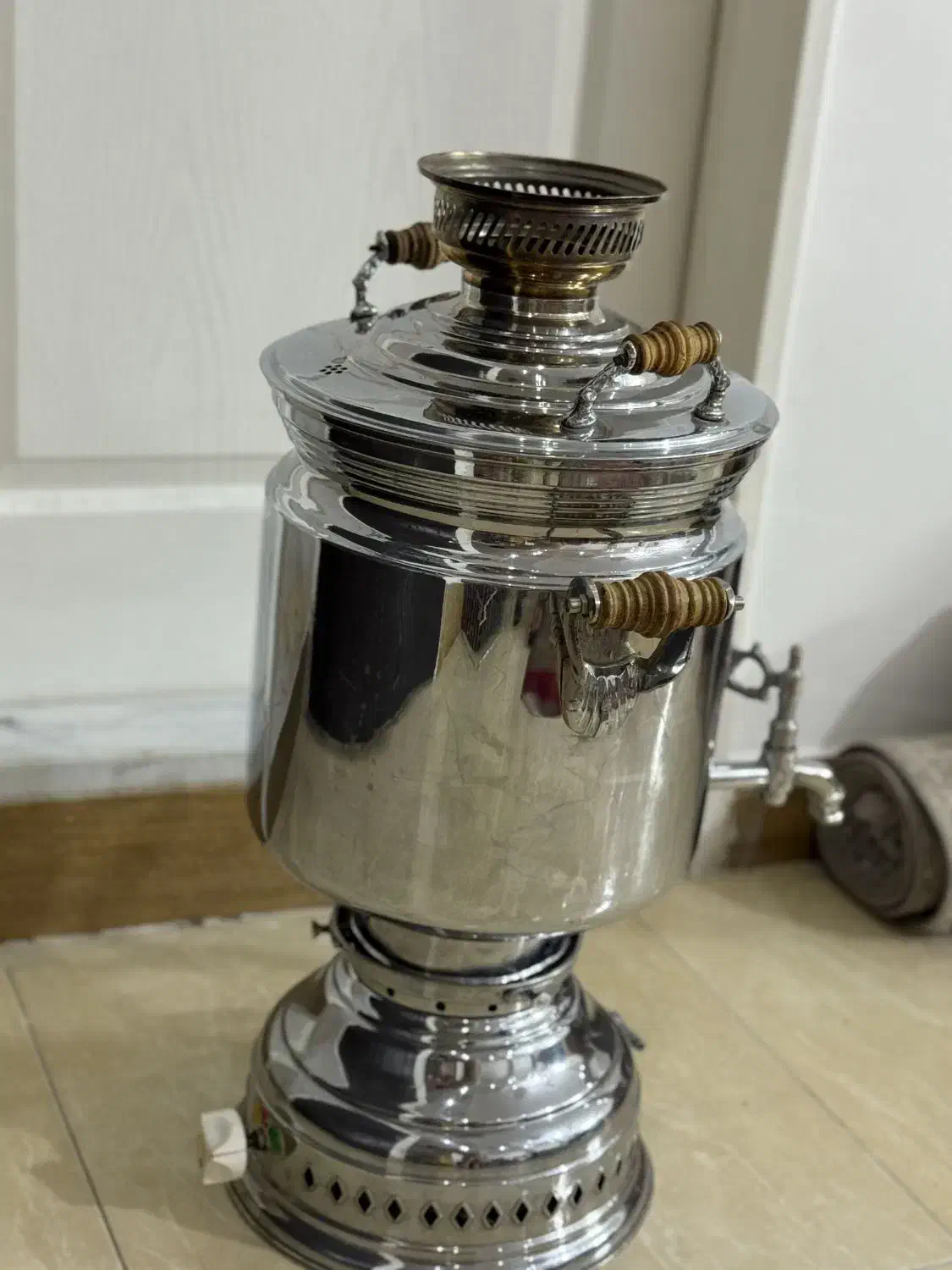 سماور بزرگ|سماور، چایساز، قهوهساز|فردیس, نسترن غربی|دیوار