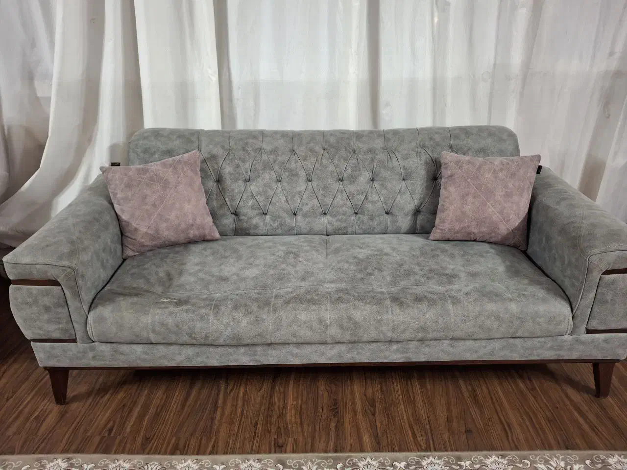 یک دست مبل هفت نفره و میز ناهارخوری شش نفره|مبلمان خانگی و میز عسلی|زاهدان, |دیوار