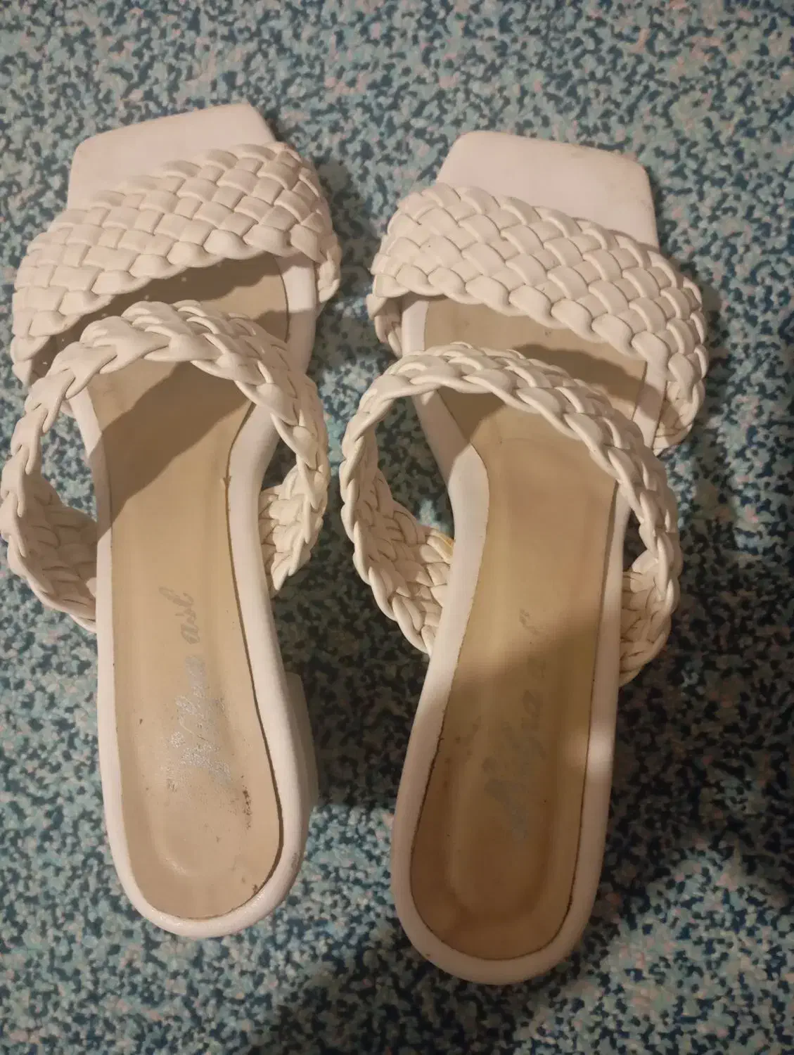 صندل|کیف، کفش، کمربند|اردبیل, |دیوار