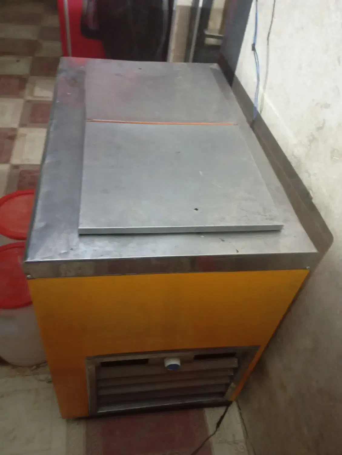 فریزر صندوقی سالم سالم|فروشگاه و مغازه|چهارباغ, |دیوار