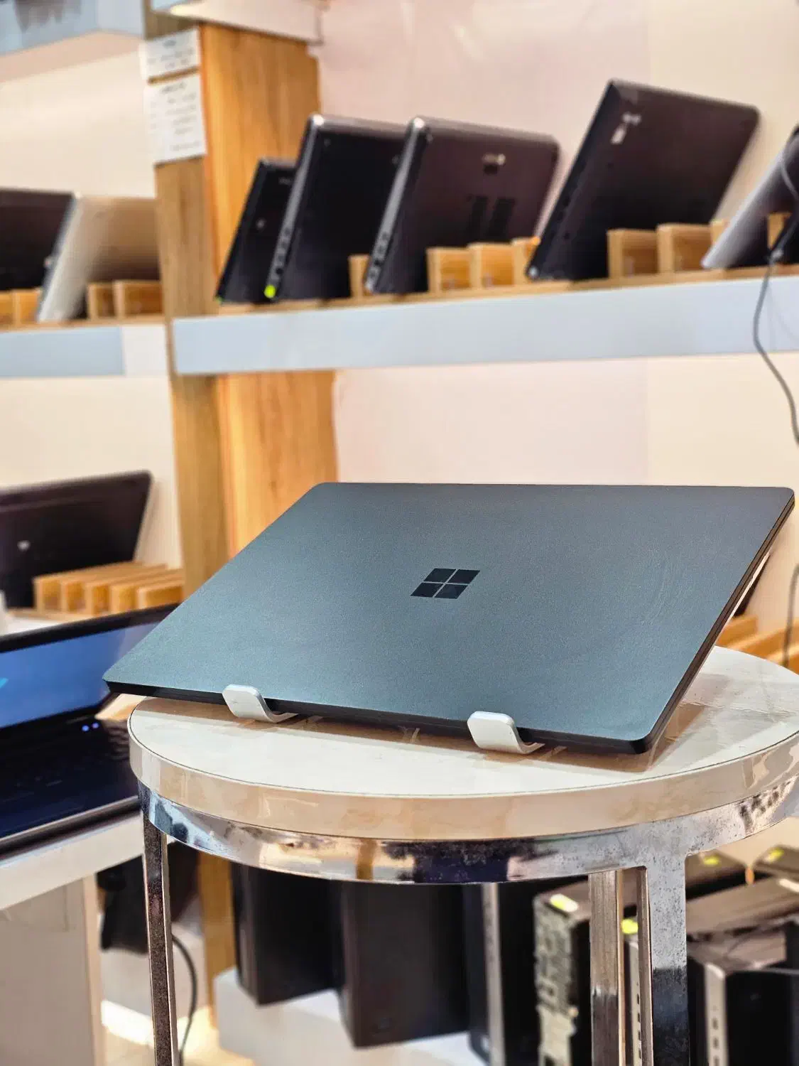 لپتاپ surface laptop3 پردازندهi7 رم16 512گیگ اقساط|رایانه همراه|بوشهر, |دیوار
