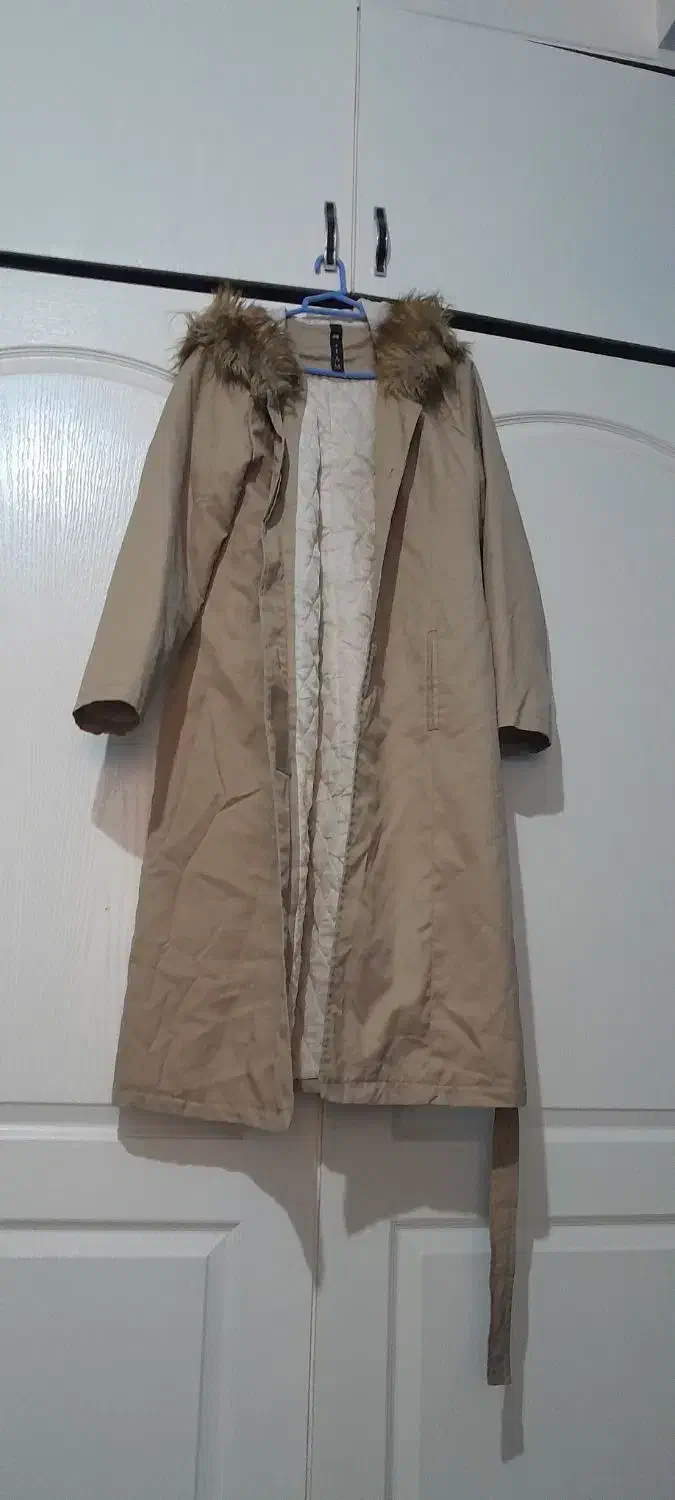 وسایل شخصی|لباس|رودهن, |دیوار