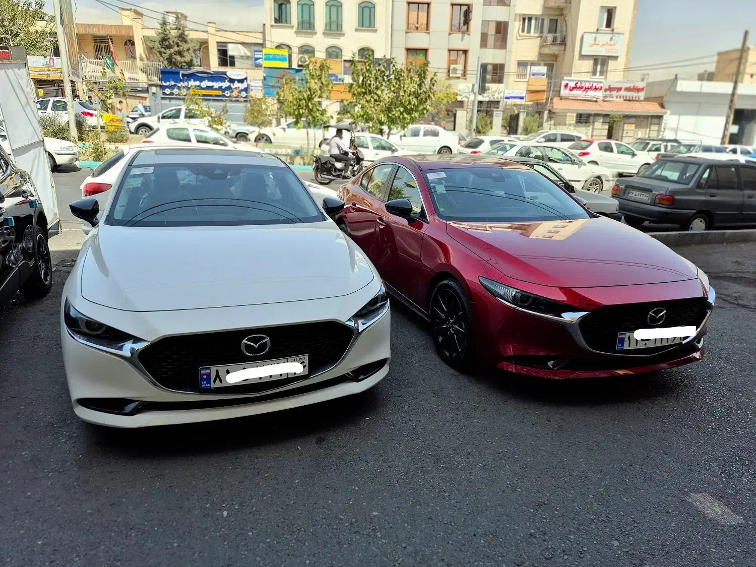 مزدا 3 وارداتی صفر سفید داخل مارون ۲۰۲۵تحویل فوری|خودرو سواری و وانت|تهران, صادقیه|دیوار