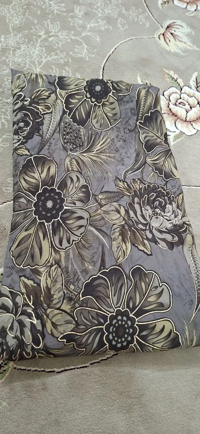 چادر دوخته شده|لباس|تهران, امام زاده حسن|دیوار