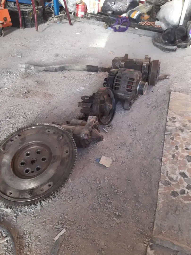 لوازم بدنه و موتوری سمند و پژو|قطعات یدکی و لوازم جانبی|برخوار, |دیوار