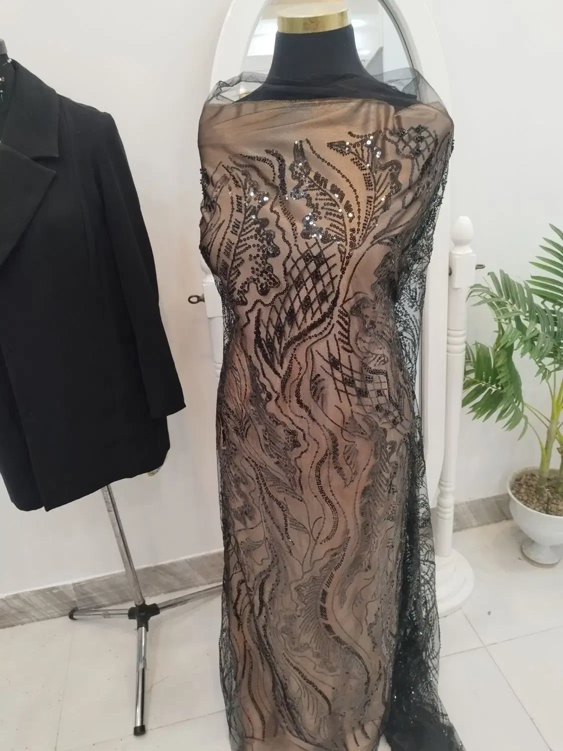 پارچه مجلسی|لباس|اهواز, مجاهد|دیوار