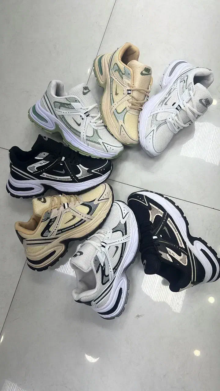 فروش کفش اسپرت. زنانه. مردانه .بچگانه|کیف، کفش، کمربند|چورزق, |دیوار