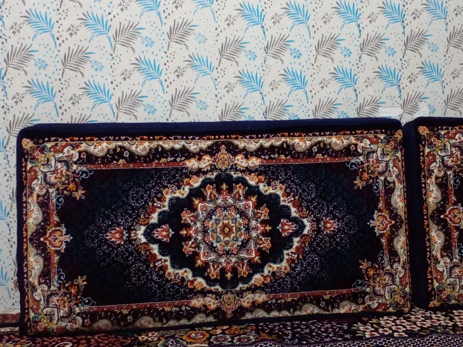 پشتی|پشتی|اقبالیه, |دیوار