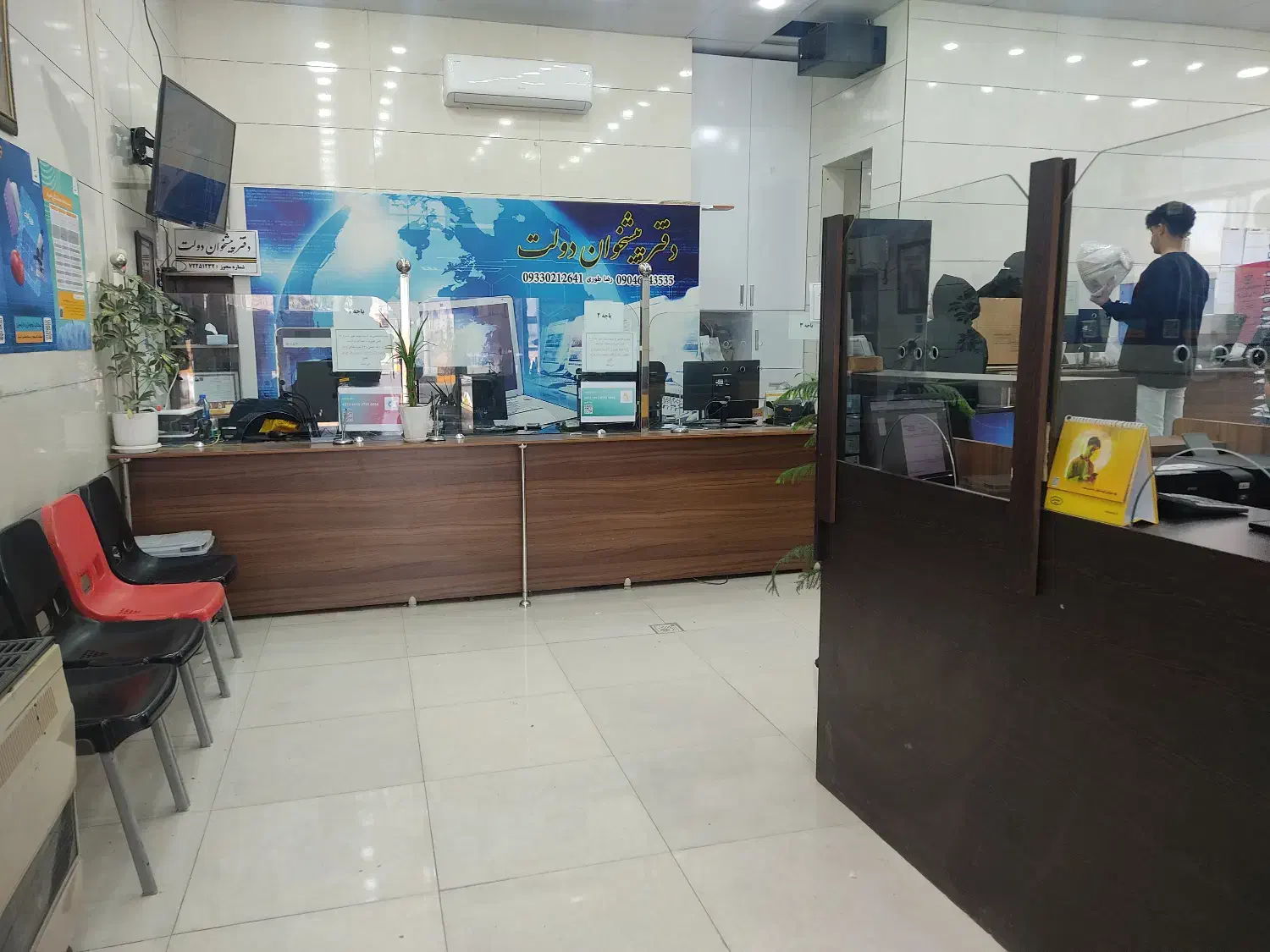 استخدام نیروی کار دفتر پیشخوان|استخدام اداری و مدیریت|شیراز, شهرک دارایی|دیوار