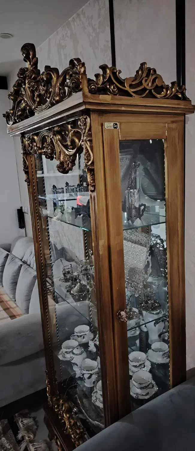 ویترین در حد فوق نو چوب راش درجه 1|بوفه، ویترین، کنسول|نجفآباد, ویلاشهر|دیوار