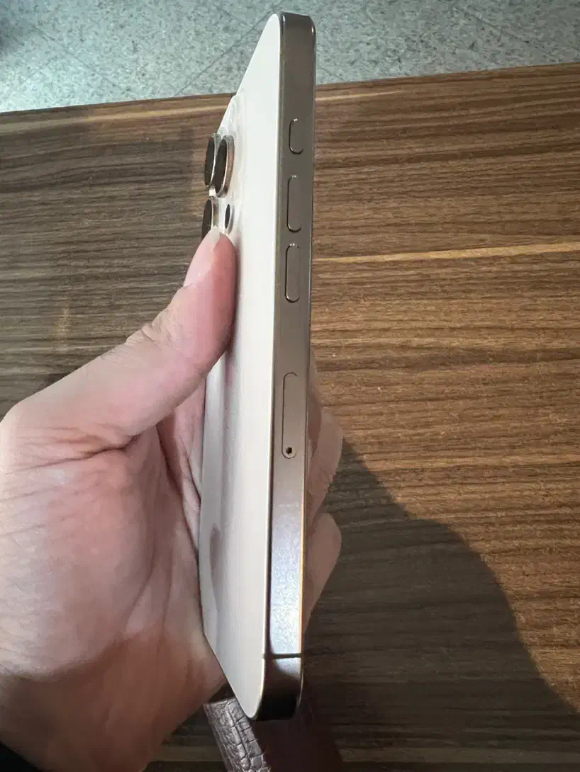 iphone 16 pro|موبایل|مشهد, شهید مطهری|دیوار