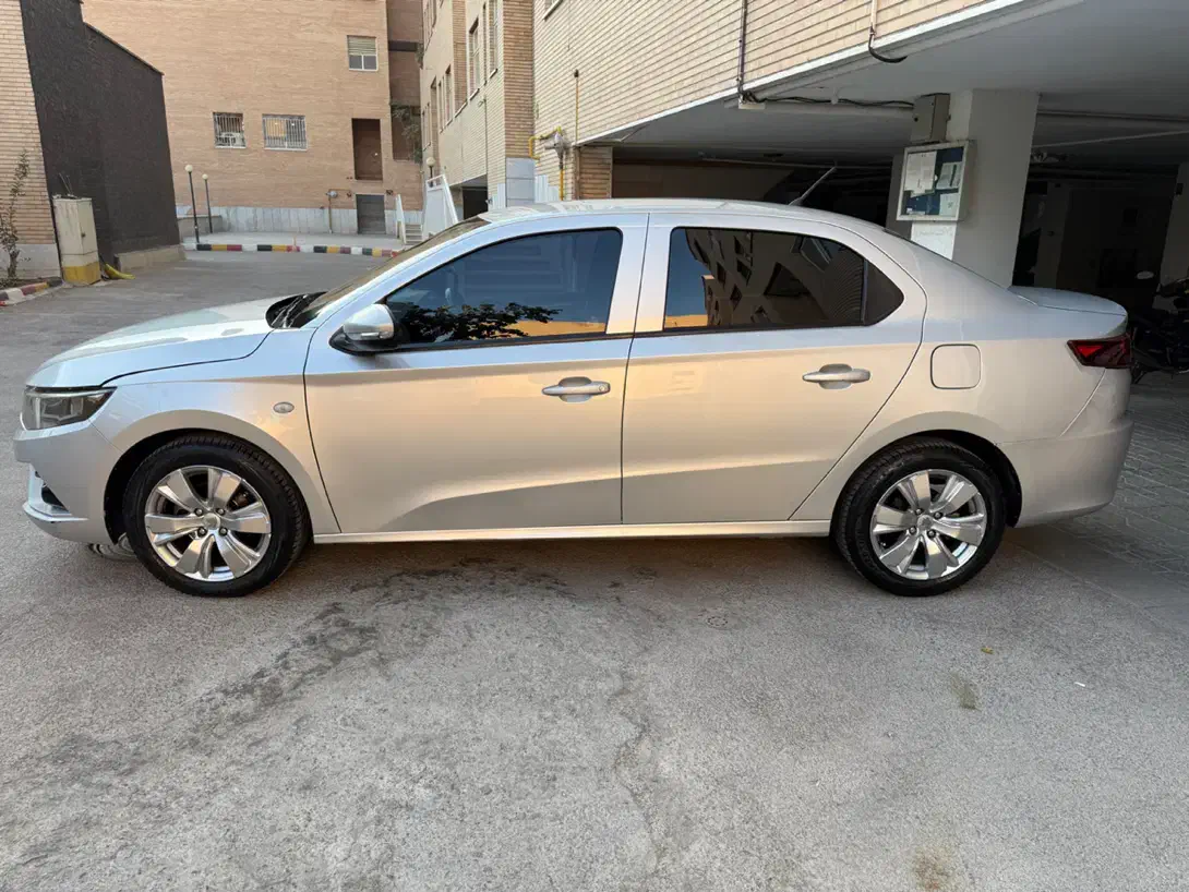 تارا دنده ای v1 بی خط و خش فروش و معاوضه|خودرو سواری و وانت|اصفهان, سپاهان‌شهر|دیوار