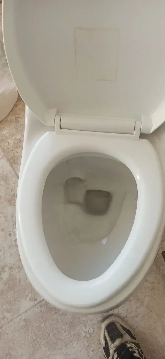 توالت فرنگی و میز تلوزیون|لوازم سرویس بهداشتی|نظرآباد, نظرآباد|دیوار