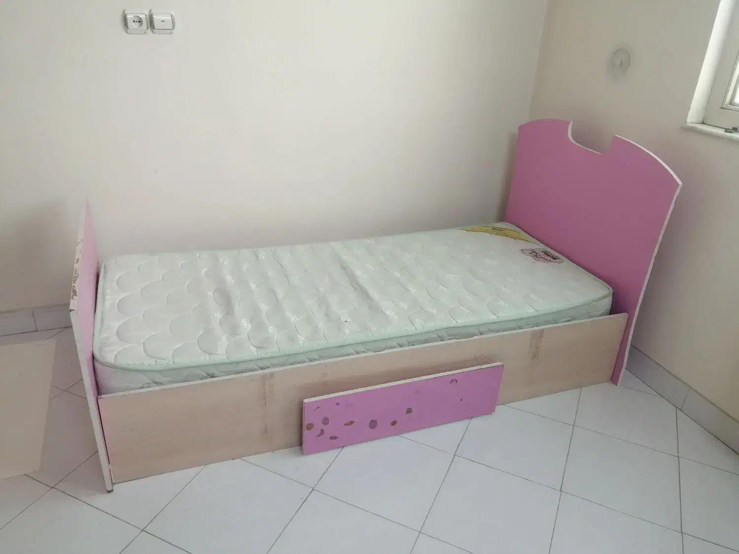 تخت یک نفره|تخت و سرویس خواب|سمنان, |دیوار