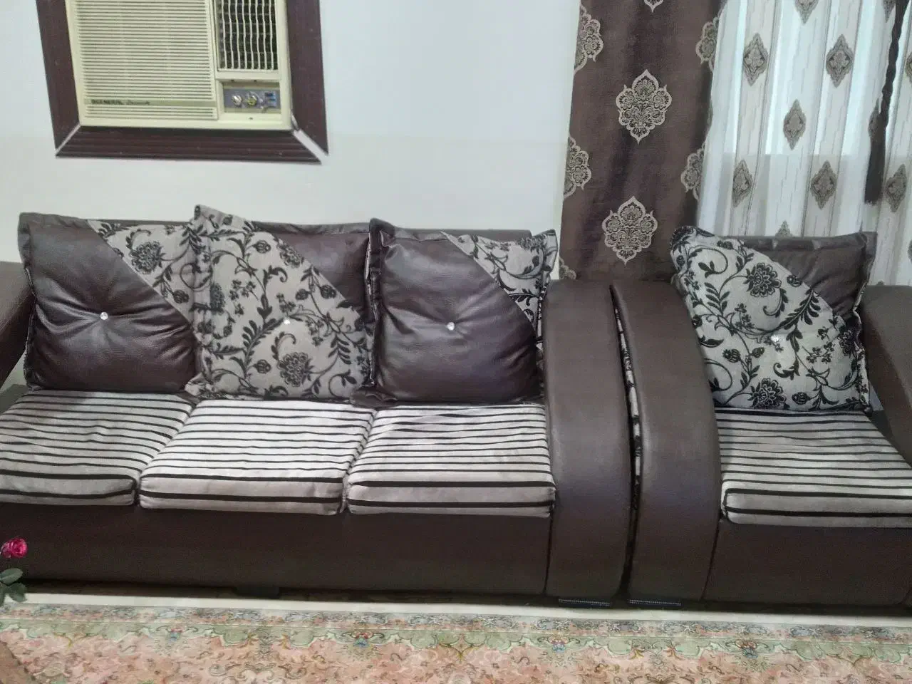 مبل ۷نفره کاملا سالم|مبلمان خانگی و میز عسلی|رامشیر, |دیوار