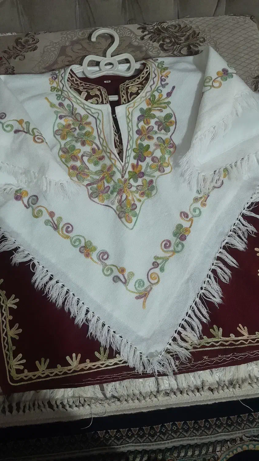 لباس کشمیری|لباس|اقبالیه, |دیوار