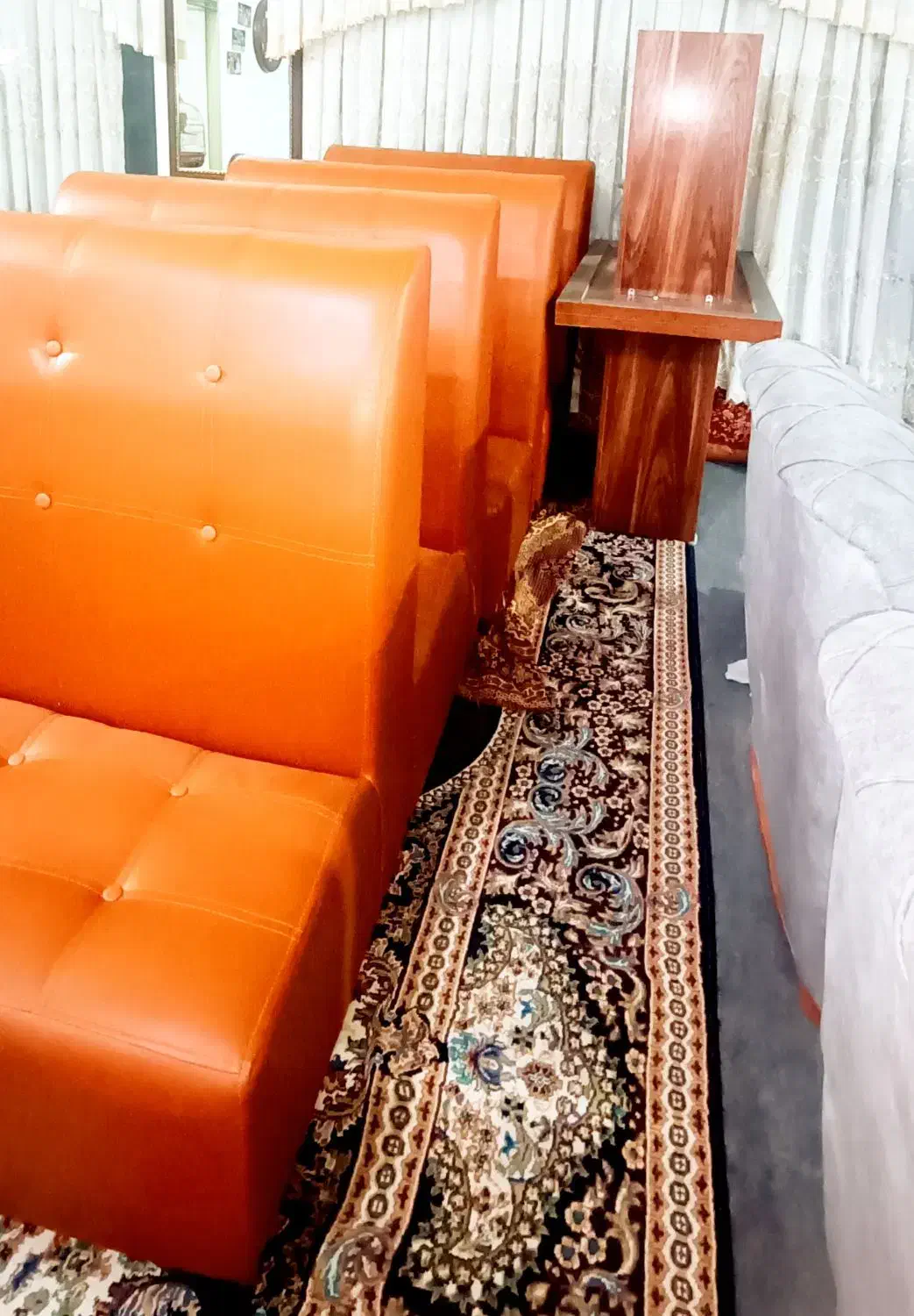 فروش مبل و میز کافه رستوران در حد نو|کافیشاپ و رستوران|ساری, |دیوار