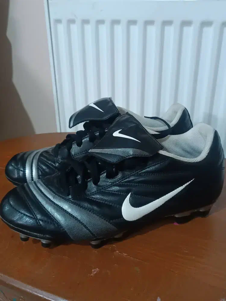 کفش|کیف، کفش، کمربند|شیراز, دینکان|دیوار