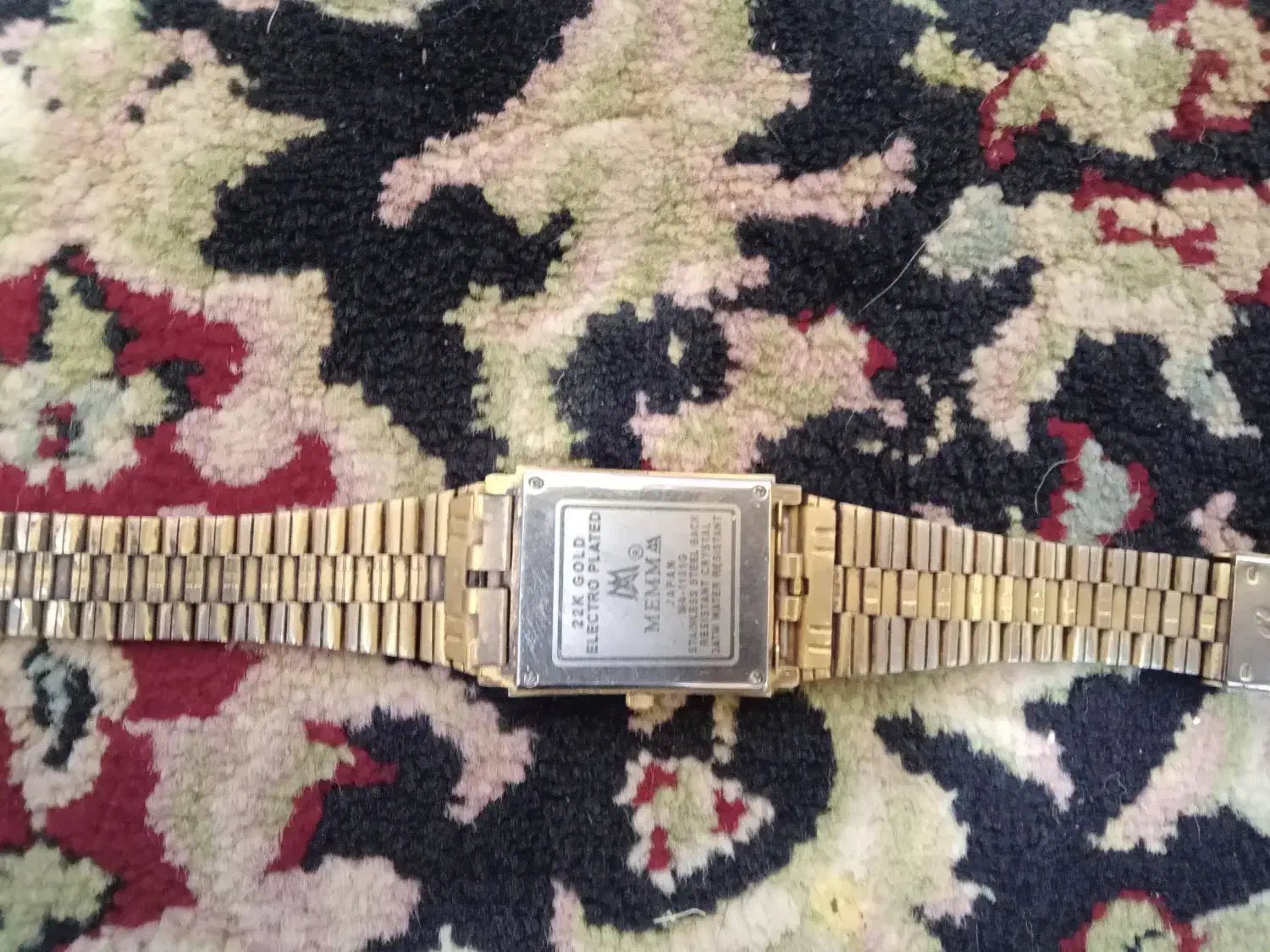 یک عدد ساعت زد اب|ساعت|بم, |دیوار