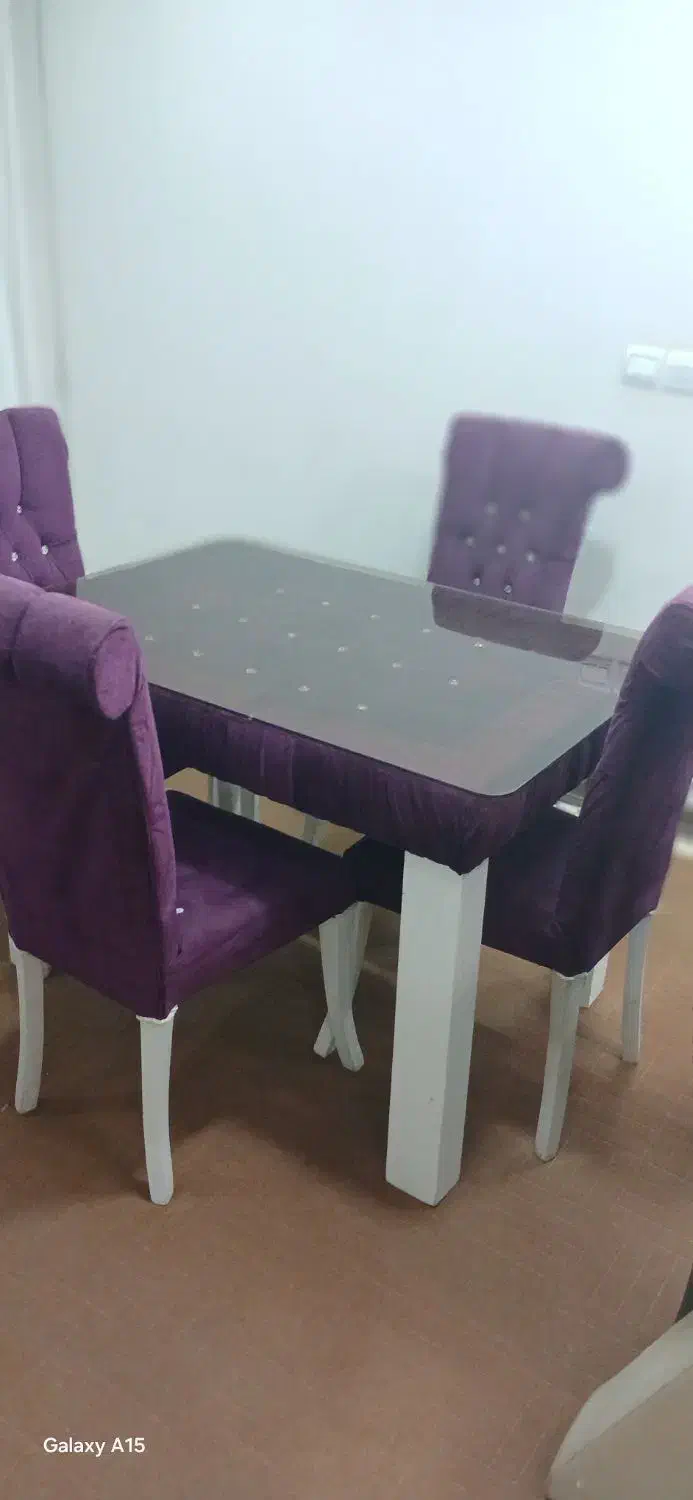 ۴صندلی با میزغذا خوری|میز و صندلی غذاخوری|ابریشم, |دیوار