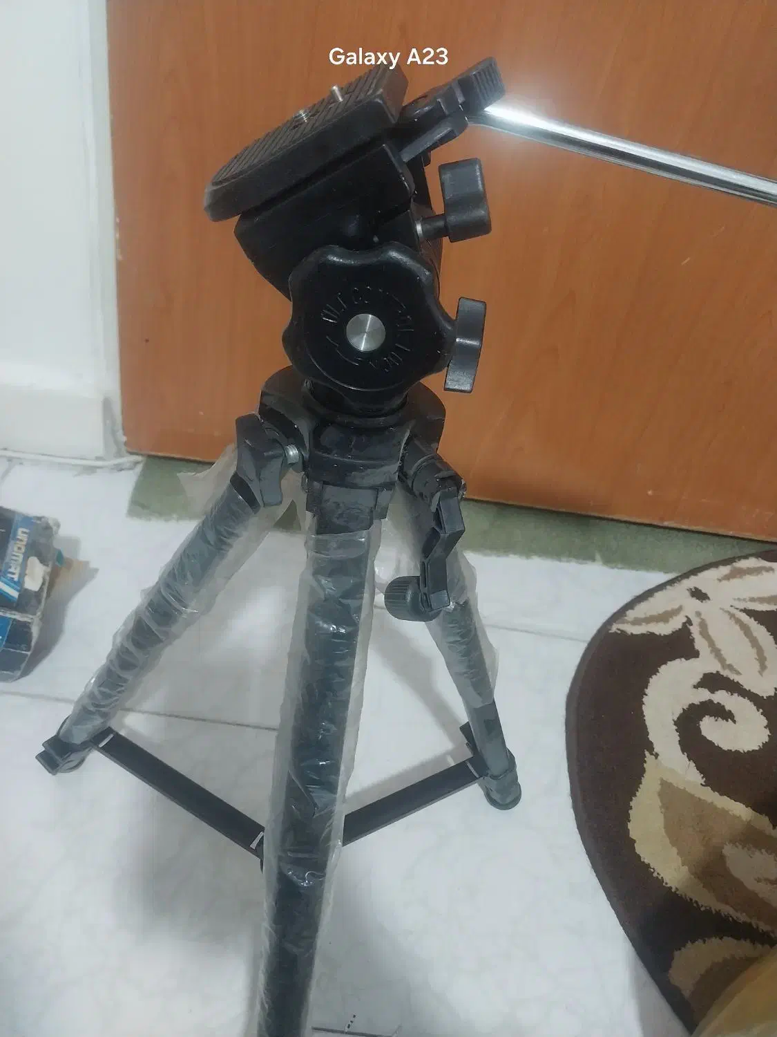 سه پایه دوربین فیلمبرداری و عکاسی|دوربین عکاسی و فیلم‌برداری|ملارد, |دیوار