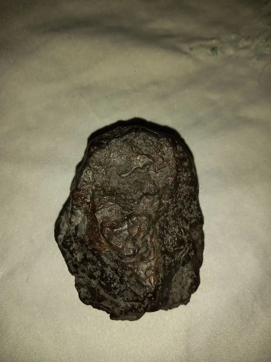 سنگ خوب|جواهرات|رباط‌کریم, رباط‌کریم|دیوار