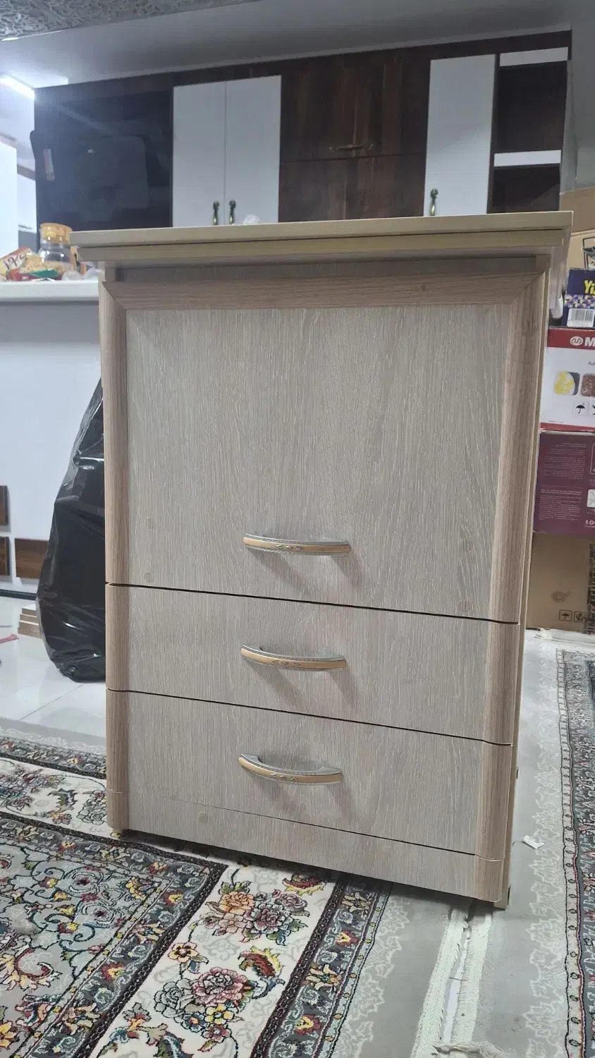 میز چرخ خیاطی|لوازم خیاطی و بافتنی|کرج, شهرک ظفر|دیوار