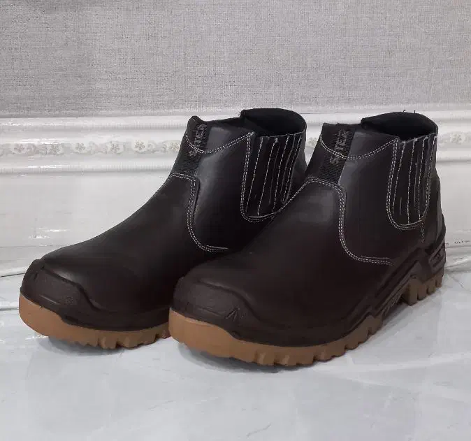 بوت چرم برند ساتر تبریز|کیف، کفش، کمربند|اندیمشک, |دیوار