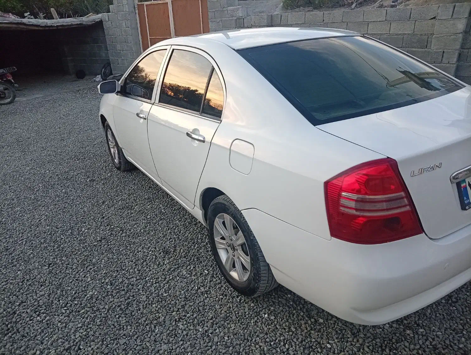 لیفان ۶۲۰‌موتور‌۱۸۰۰|خودرو سواری و وانت|بندرعباس, |دیوار