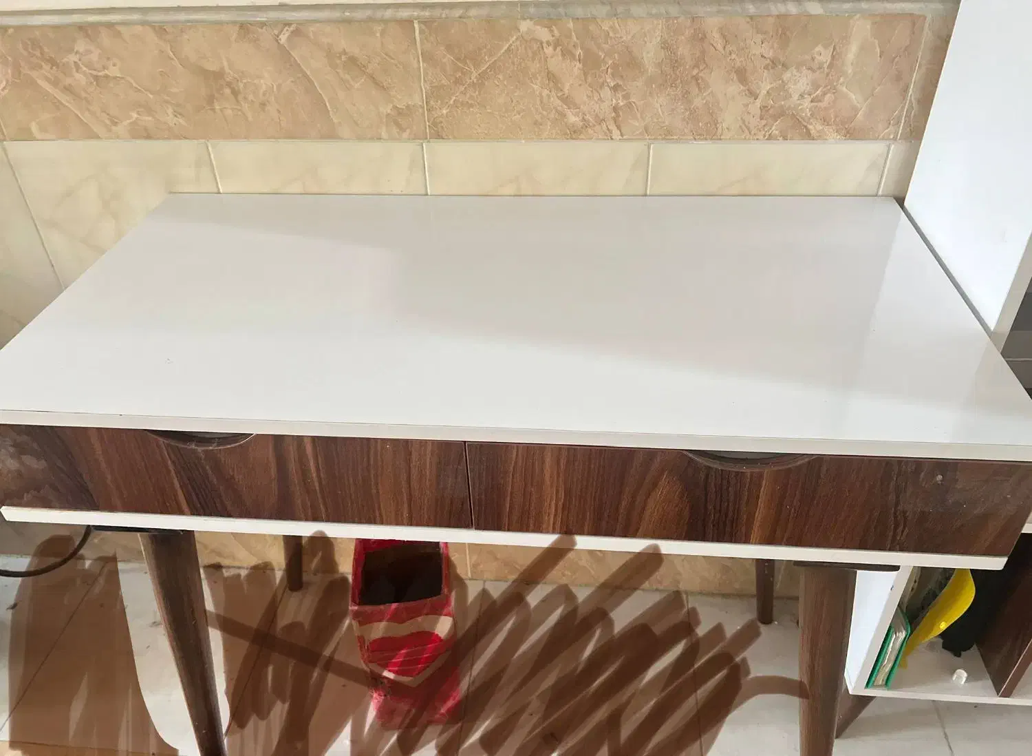 میز مطالعه|میز تحریر و کامپیوتر|قم, شاه ابراهیم|دیوار