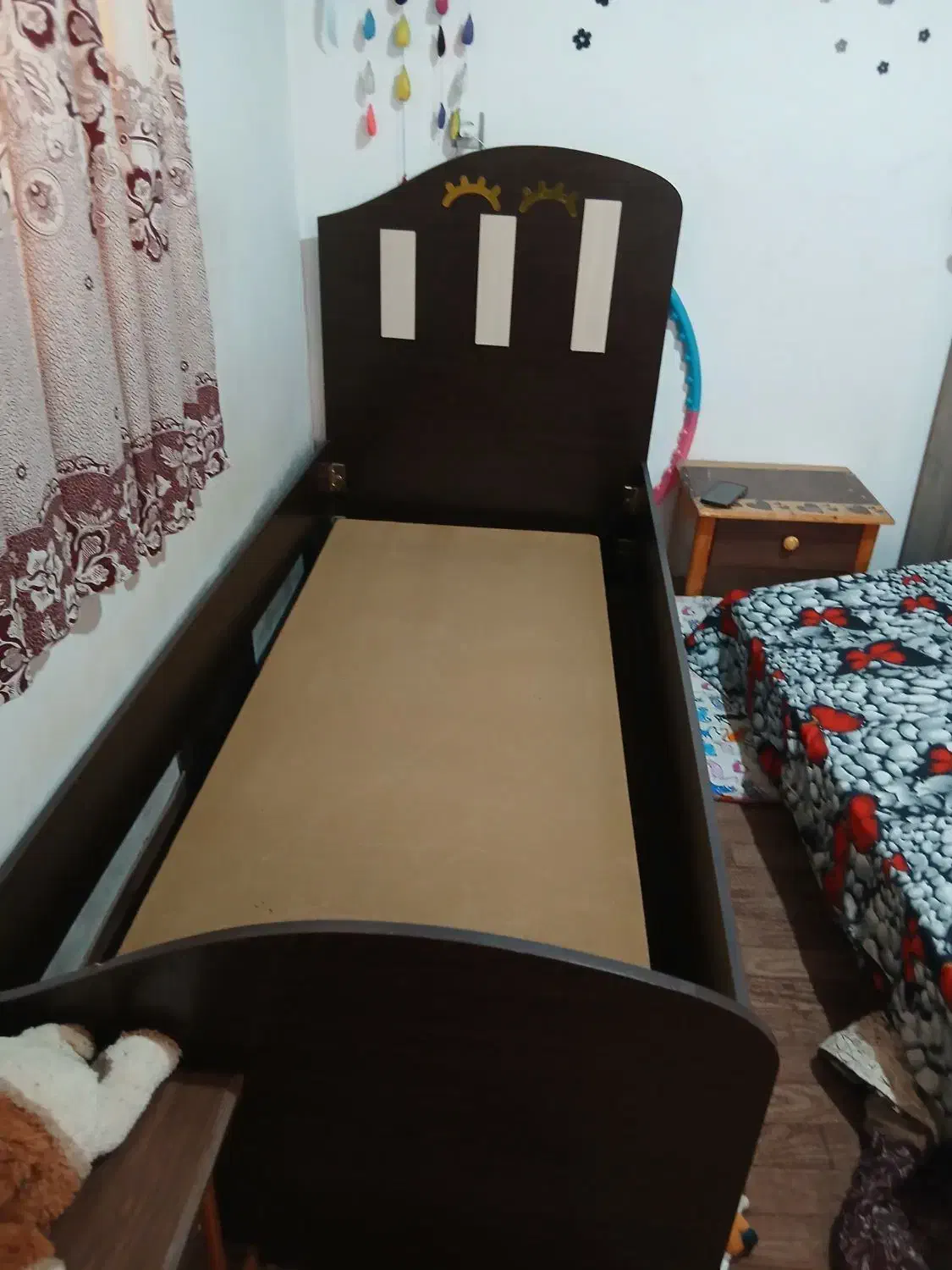 تخت یکنفره و تشک رویال|تخت و سرویس خواب|بندر انزلی, کلیور|دیوار