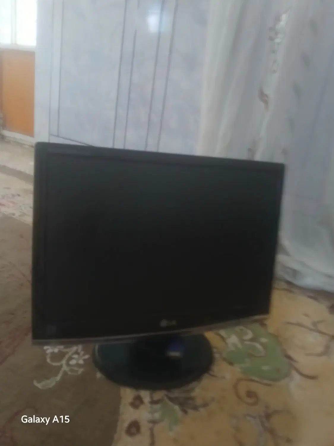 LcDکامپیوتر ال جی|تلویزیون و پروژکتور|کوهدشت, |دیوار