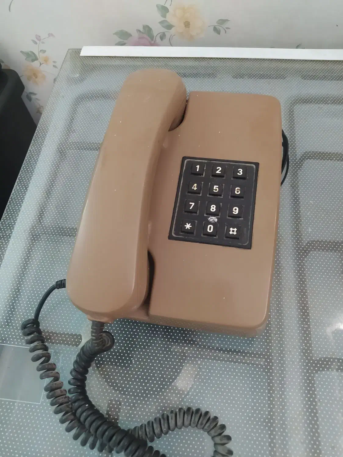 تعدادی وسایل|موکت|اراک, |دیوار