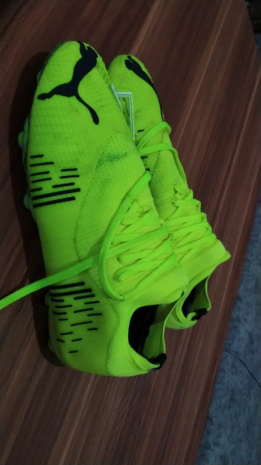 استوک فوتبالی|کیف، کفش، کمربند|رزن, |دیوار