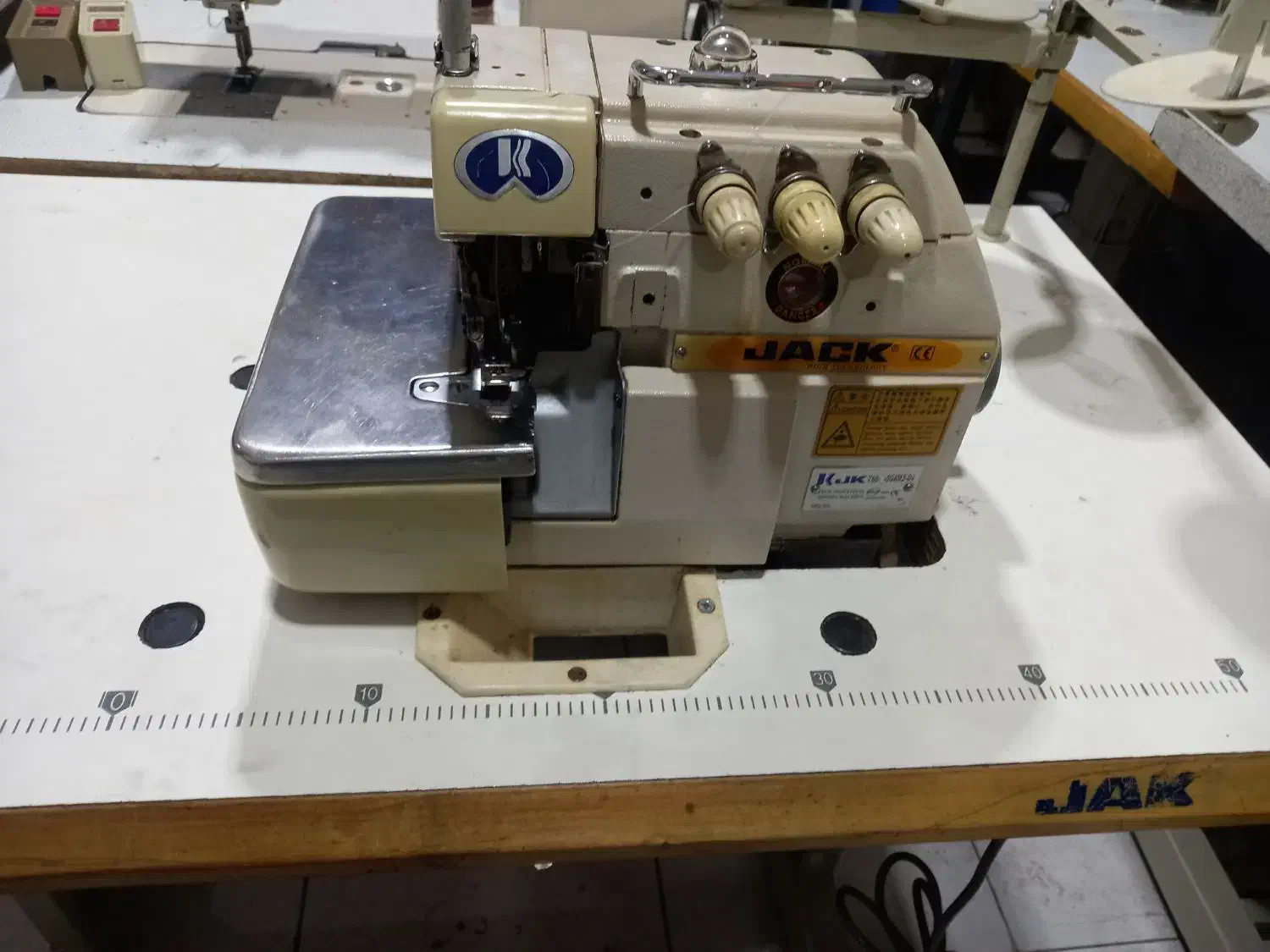 چرخ سردوز زیگزال ۳نخ جک ۷۶۶ دینام بزرگ|چرخ خیاطی و ریسندگی|تهران, امام زاده عبدالله|دیوار