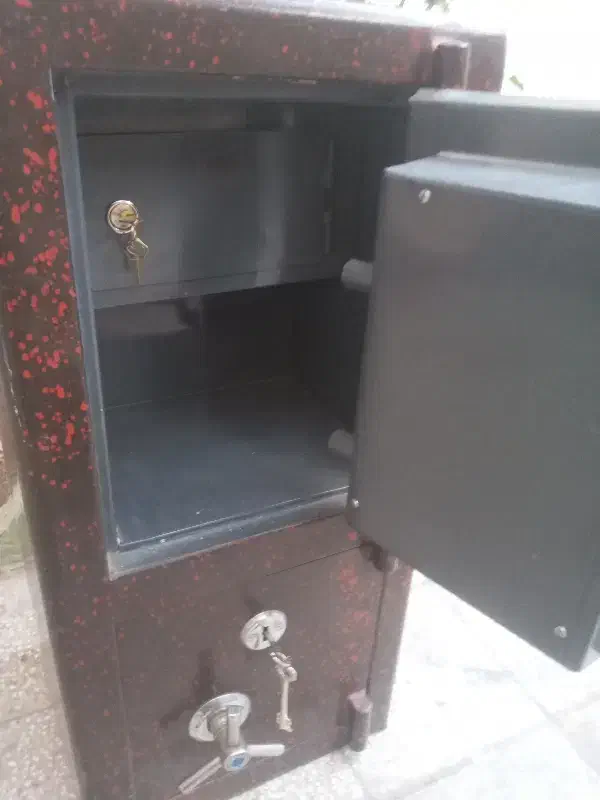 گاوصندوق دوطبقه دژ|ابزارآلات|قم, نیروگاه|دیوار