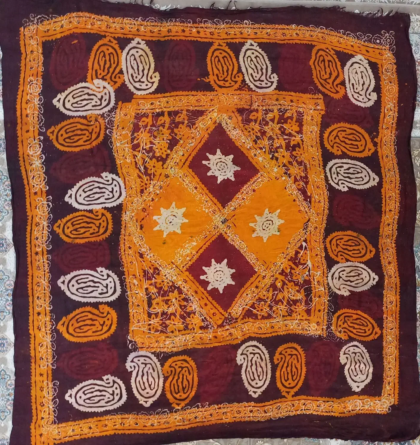 ییلیخ قدیمی|کلکسیون اشیاء عتیقه|اردبیل, |دیوار