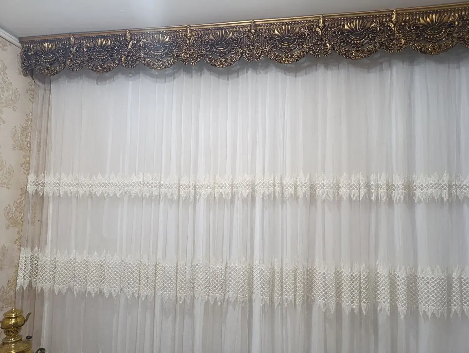 پرده پلیسه با کتیبه و چوب پرده|پرده، رانر، رومیزی|ازنا, |دیوار