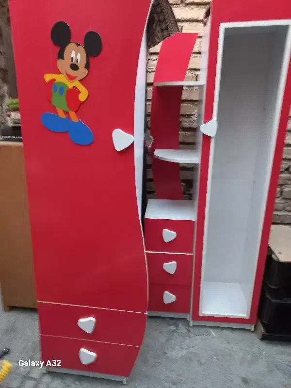 کمد بچه وبزرگ سال رنگ قرمز قشنگ|جاکفشی، کمد، دراور|ورامین, ورامین|دیوار