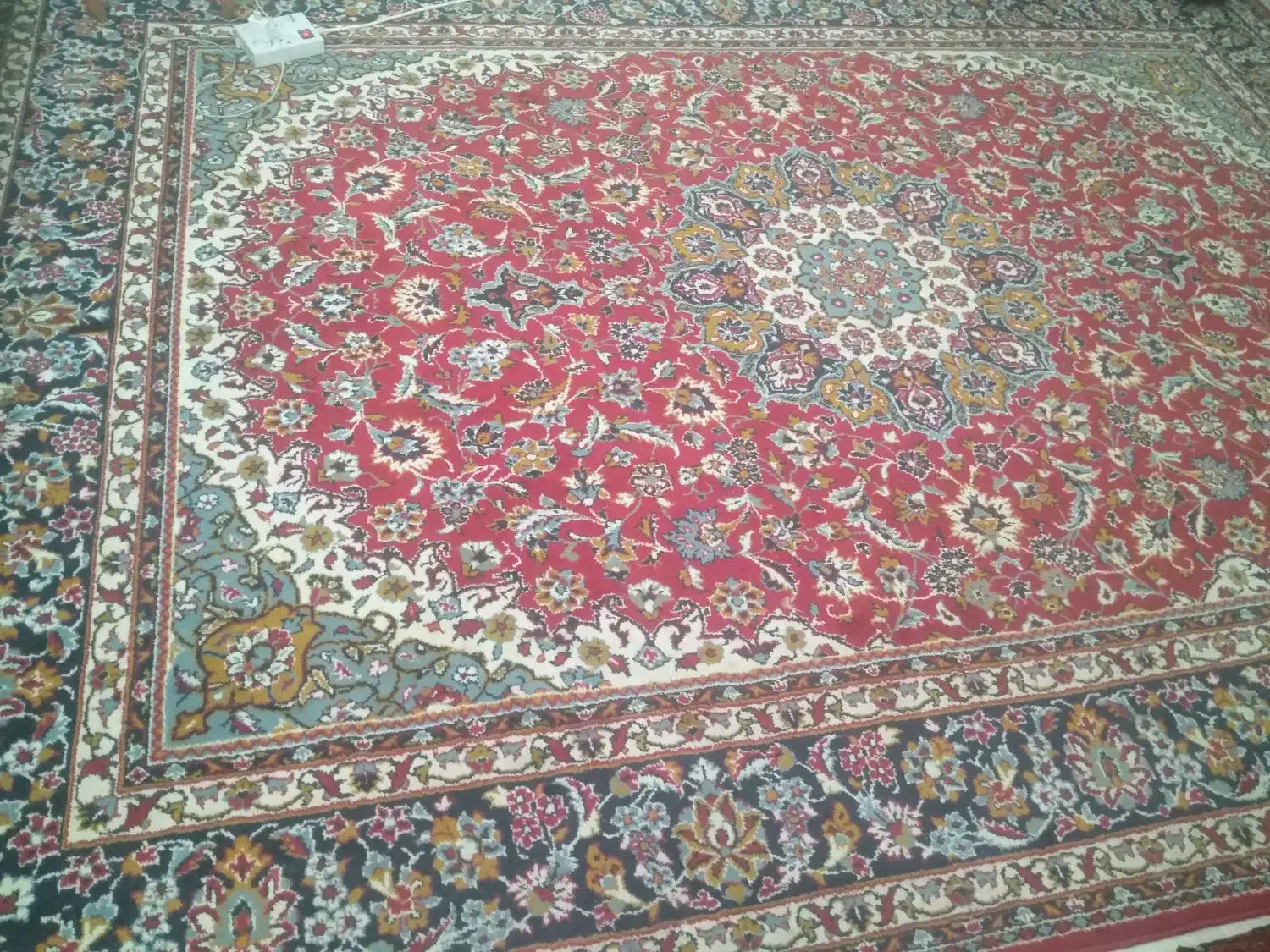 فرش 9 متری|فرش|سبزوار, کوی بهار|دیوار