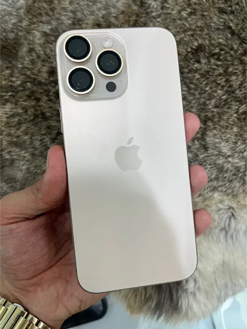 آیفون ۱۶ پرو مکس ۲۵۶ گیگ عین آکبند|موبایل|تبریز, |دیوار