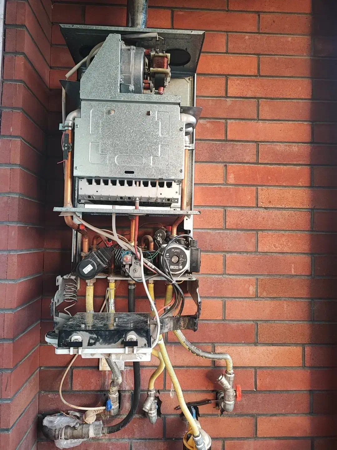 تعمیرات تخصصی و سرویس انواع پکیج در منزل|خدمات پیشه و مهارت|خرمآباد, |دیوار