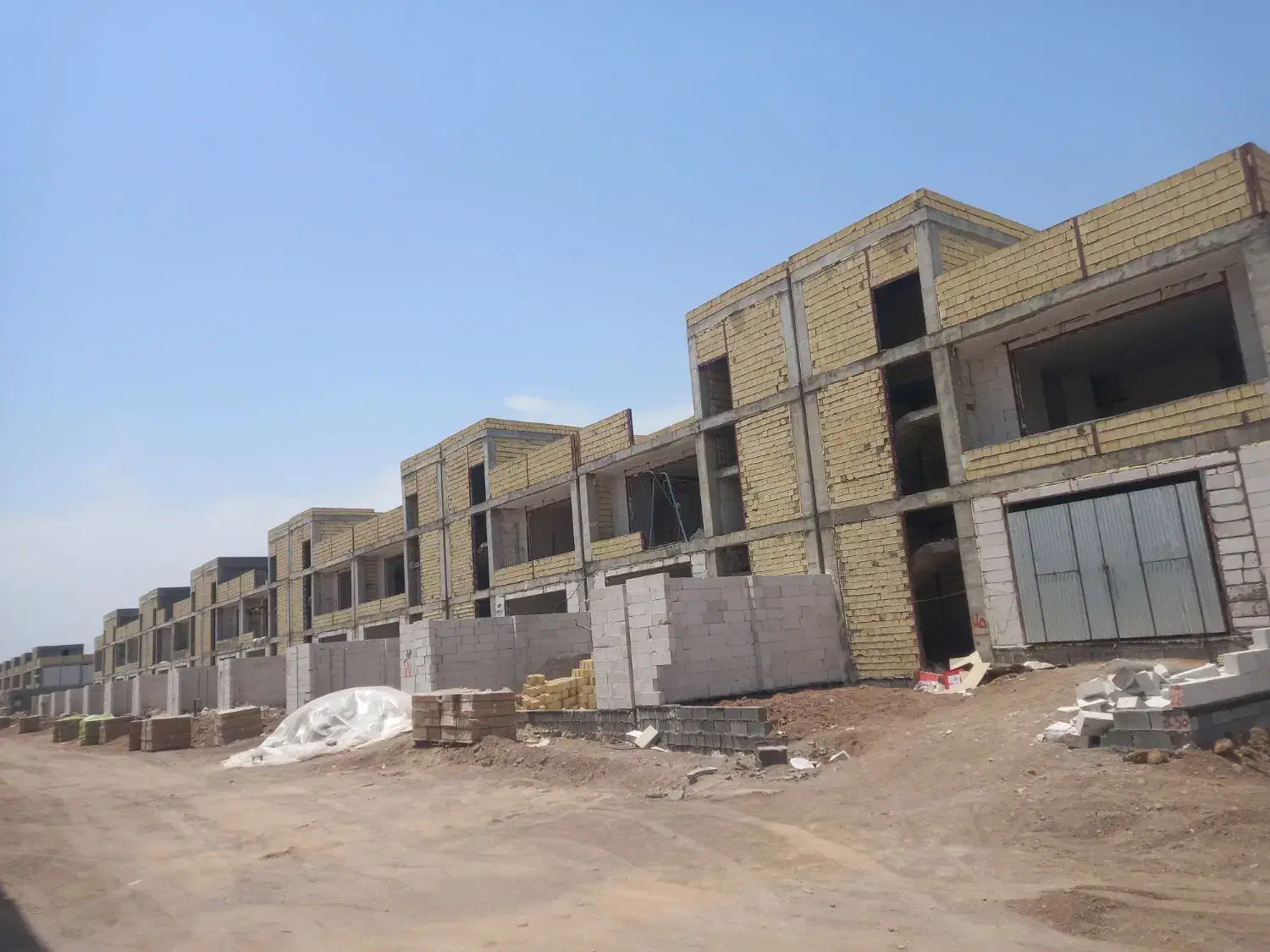 استخدام مهندس عمران،اکیپ کاشی کار و نماکار|استخدام معماری، عمران و ساختمانی|اردستان, |دیوار