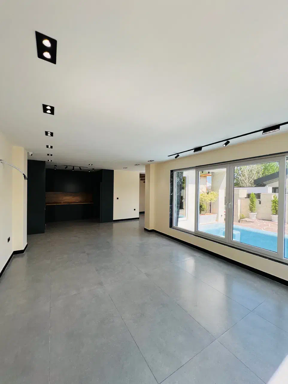 ویلا فول هوشمند/سندتکبرگ/امنیت بالا/طراحی خاص|فروش خانه و ویلا|رشت, منظریه|دیوار