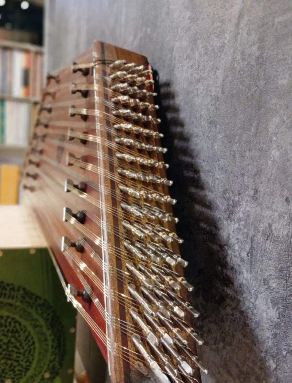 سنتور موسوی رزوود|سازهای سنتی|قزوین, |دیوار