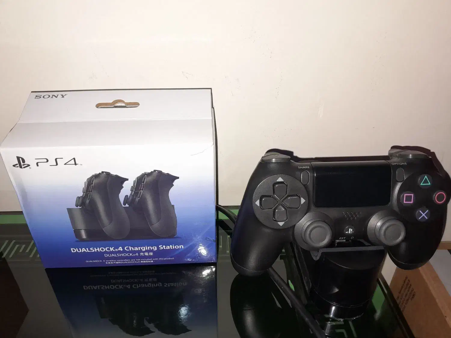 دسته و پایه شارژ ps4|کنسول، بازی ویدئویی و آنلاین|کرج, عظیمیه|دیوار