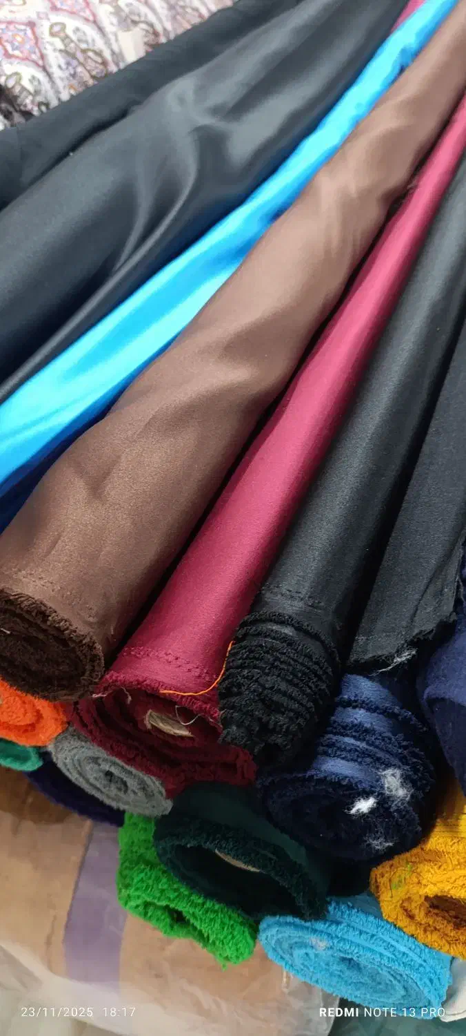 ساتن ساده|لباس|مشهد, سرافرازان|دیوار