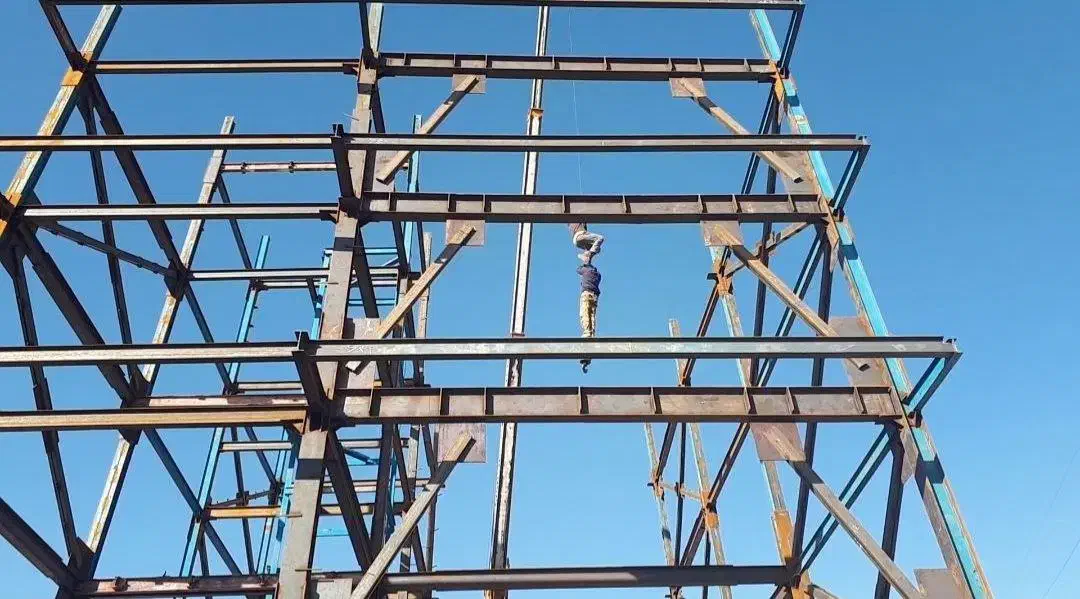 جوشکاری اسکلت سیار و خورده کاری|خدمات پیشه و مهارت|خرمآباد, |دیوار