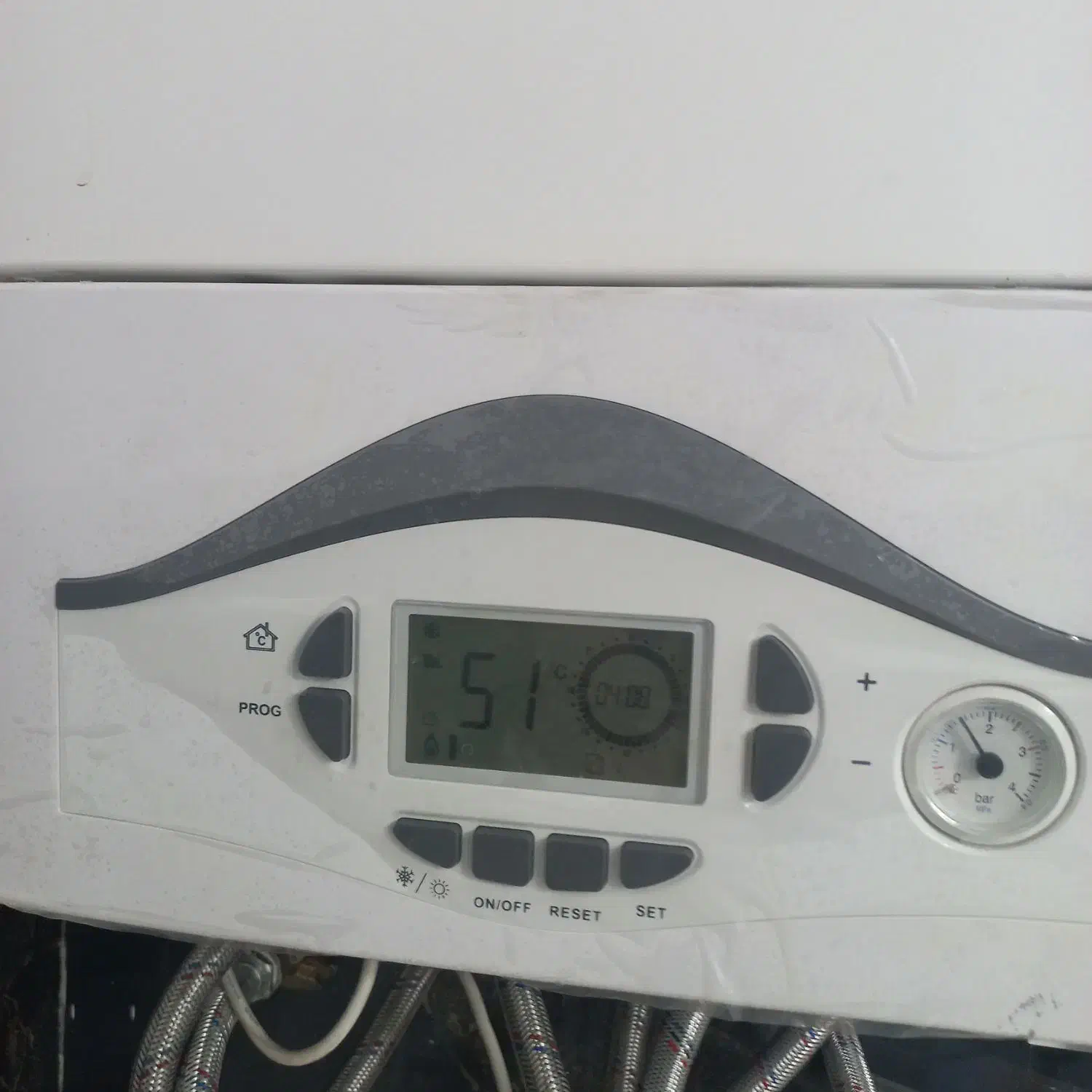 تعمیر وسرویس پکیج وآبگرمکن دیواری|خدمات پیشه و مهارت|مشهد, ایثارگران|دیوار