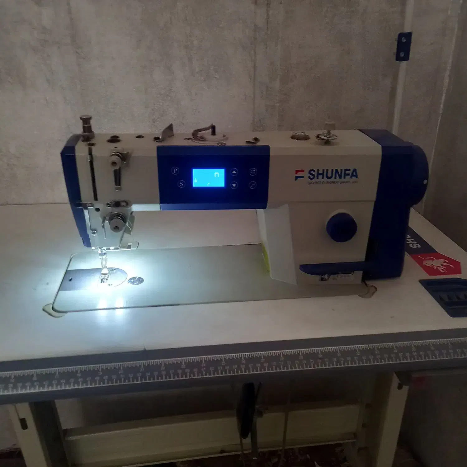 چرخ خیاطی|چرخ خیاطی و ریسندگی|رودان, |دیوار